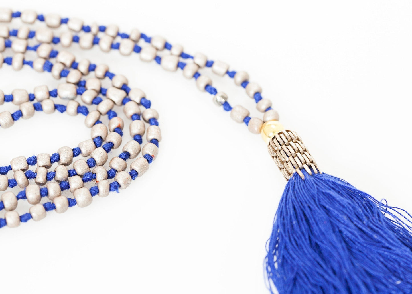 Collar de cuentas de oración en gris y azul