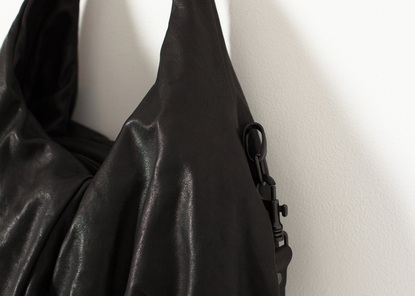 Bolso circular en negro