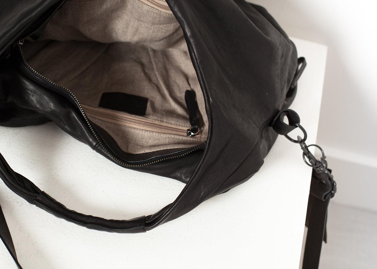Bolso circular en negro